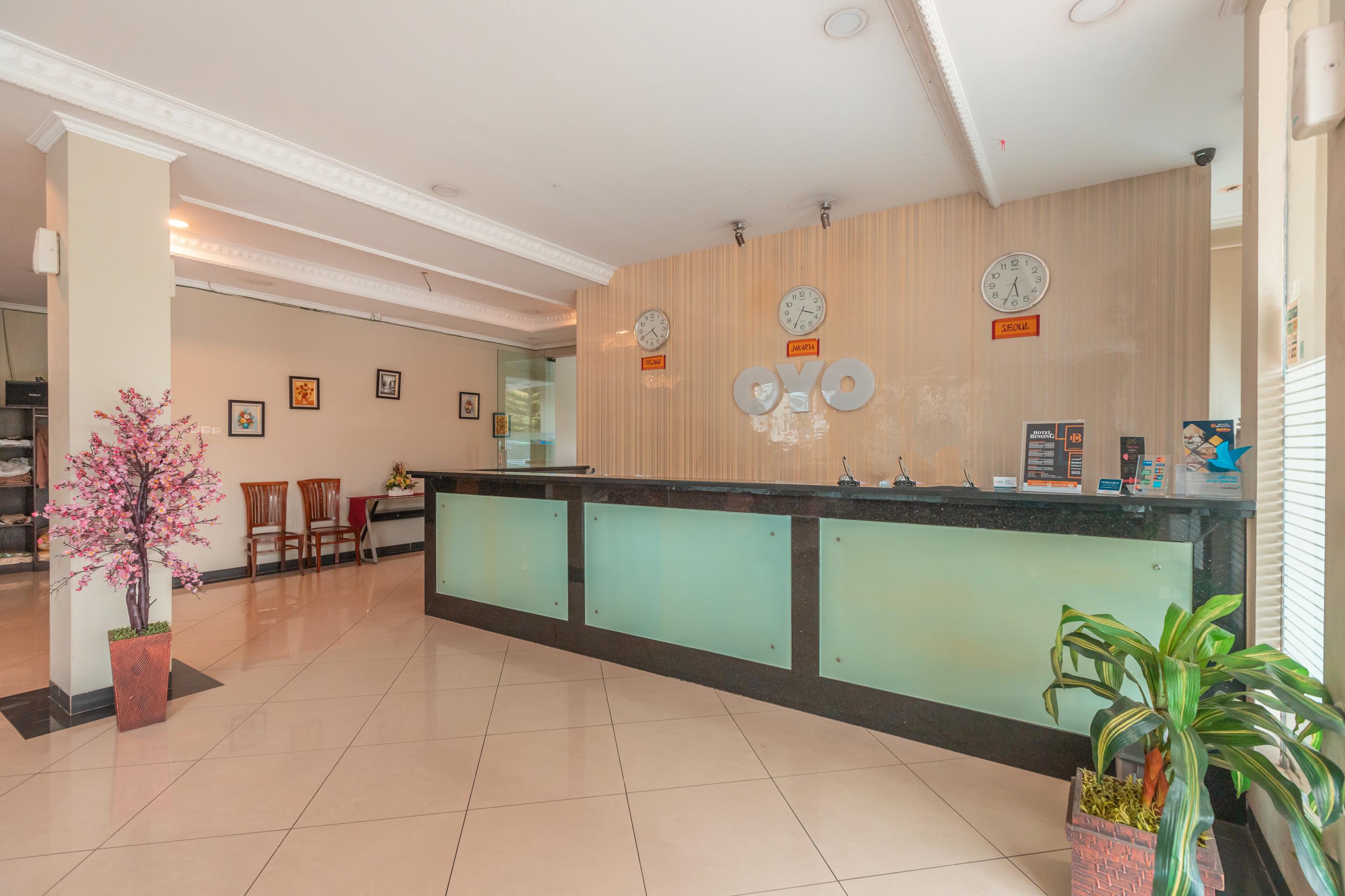 Vaccinated Staff - Oyo Flagship 2131 Hotel Binong Tangerang Exterior photo